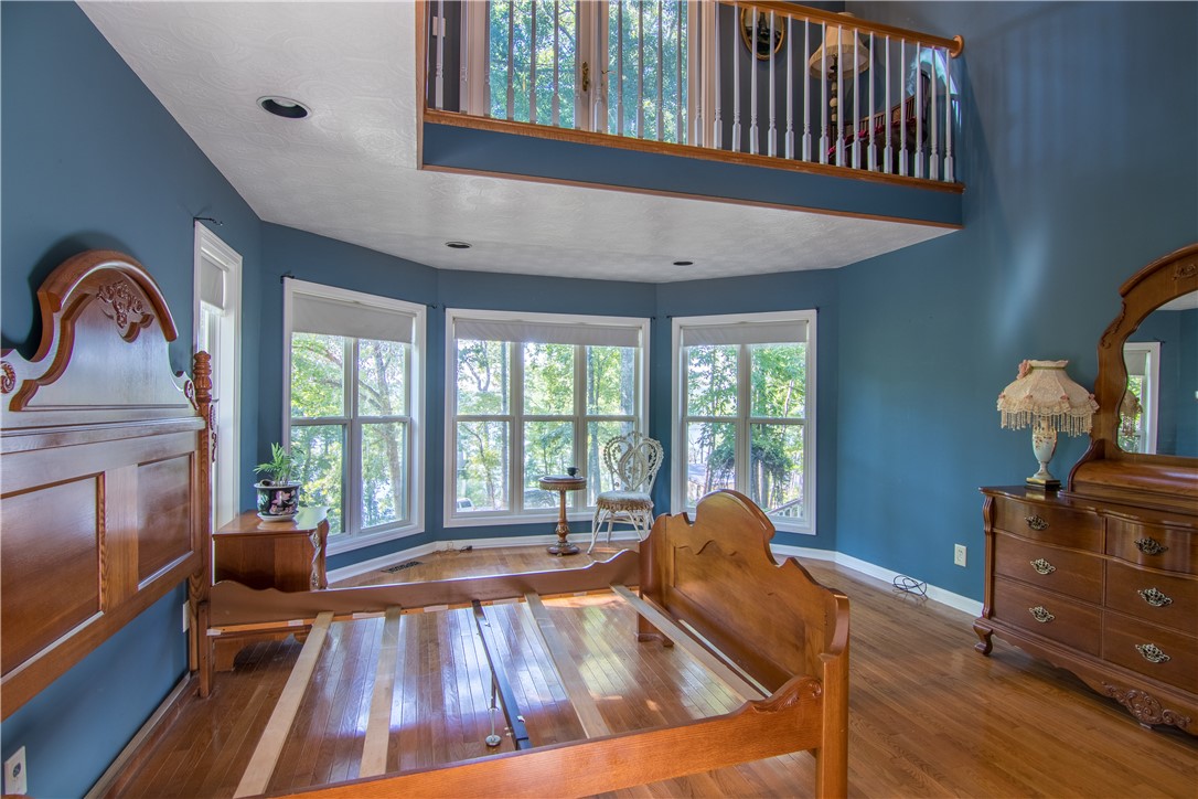 301 Lakeside Drive Seneca, SC 29672 - Photo 20 of 37