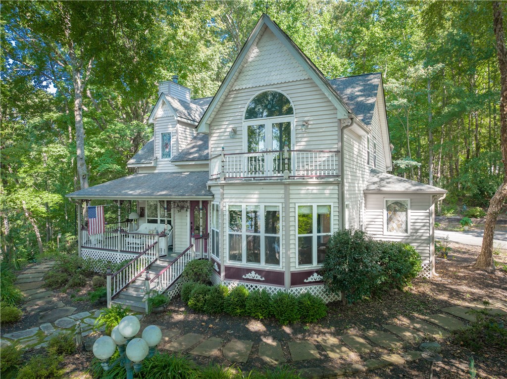 301 Lakeside Drive Seneca, SC 29672 - Photo 2 of 37