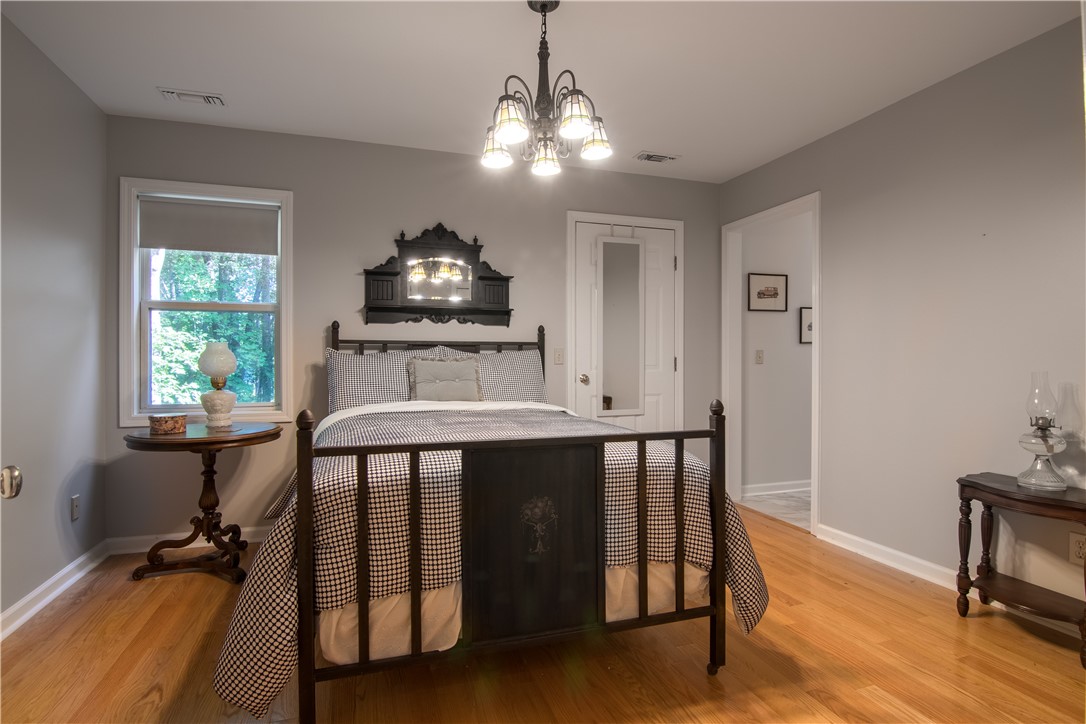 301 Lakeside Drive Seneca, SC 29672 - Photo 26 of 37