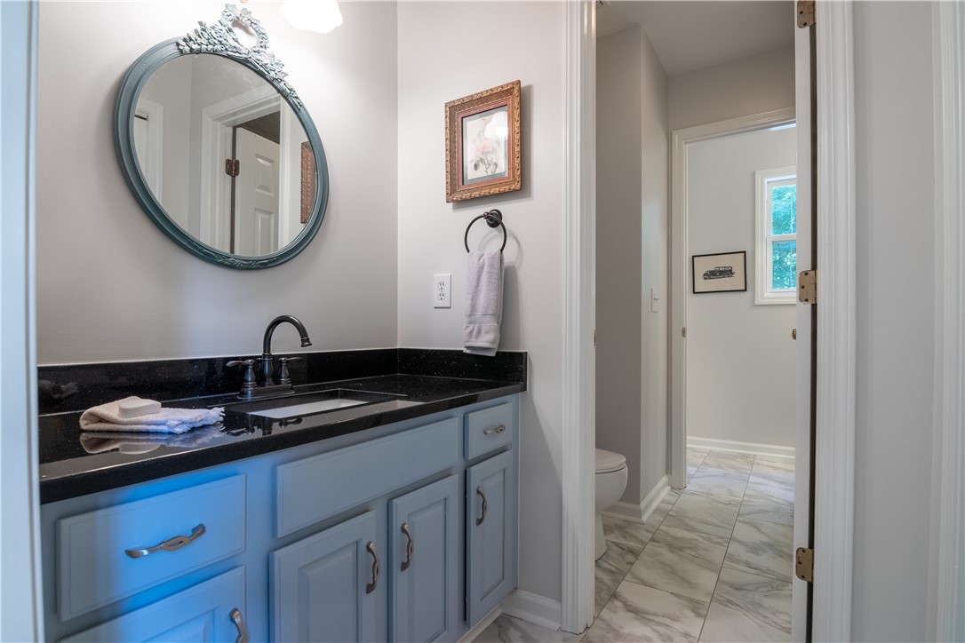 301 Lakeside Drive Seneca, SC 29672 - Photo 29 of 37