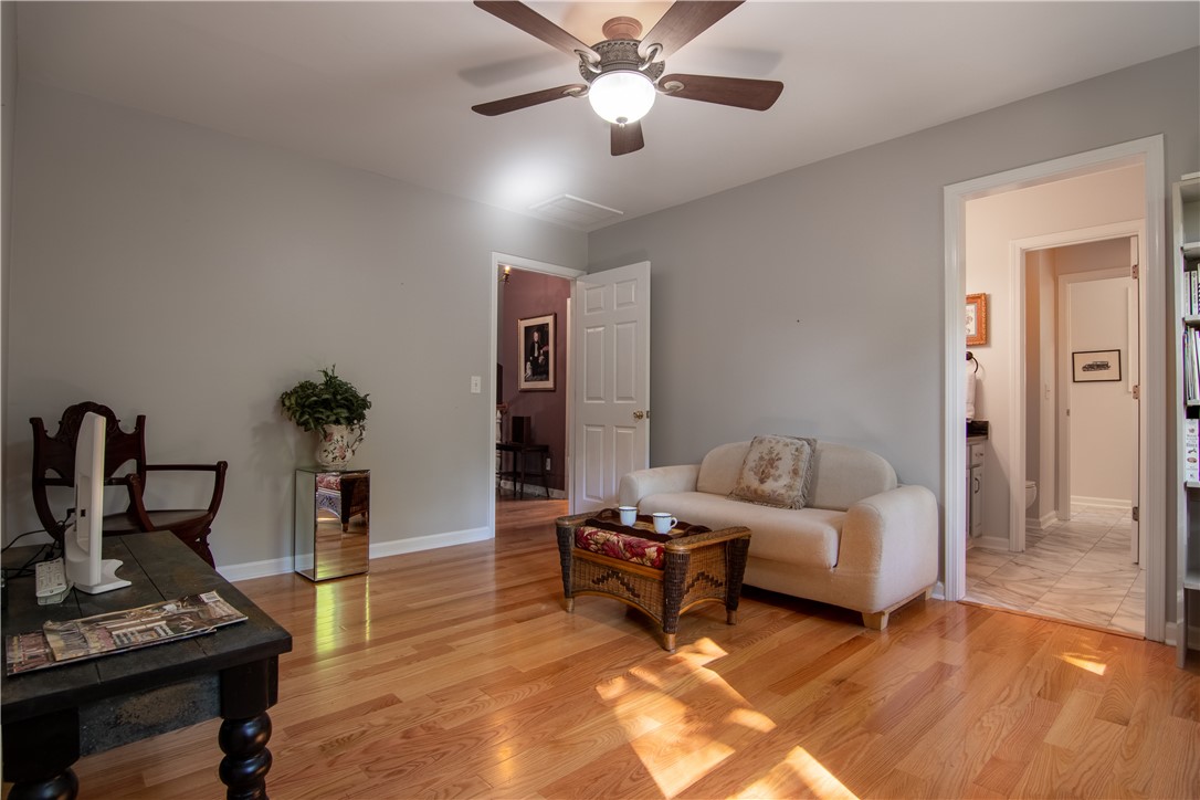 301 Lakeside Drive Seneca, SC 29672 - Photo 30 of 37