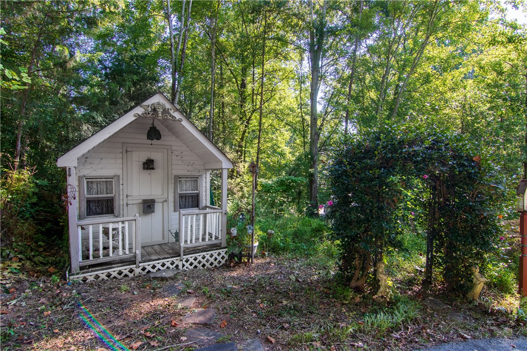 301 Lakeside Drive Seneca, SC 29672 - Photo 35 of 37