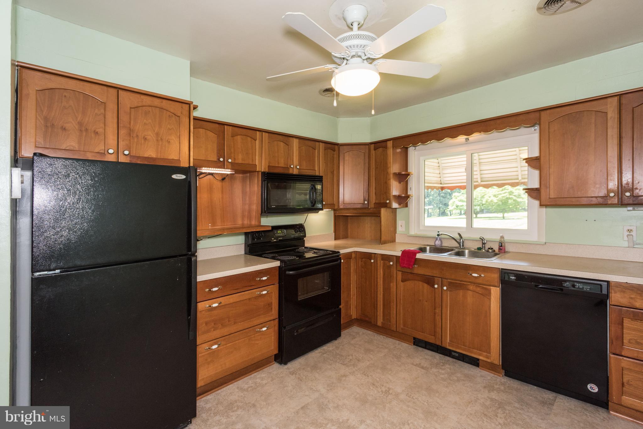 223 Hook Road Westminster, MD 21157 - Photo 3 of 27 Kitchen