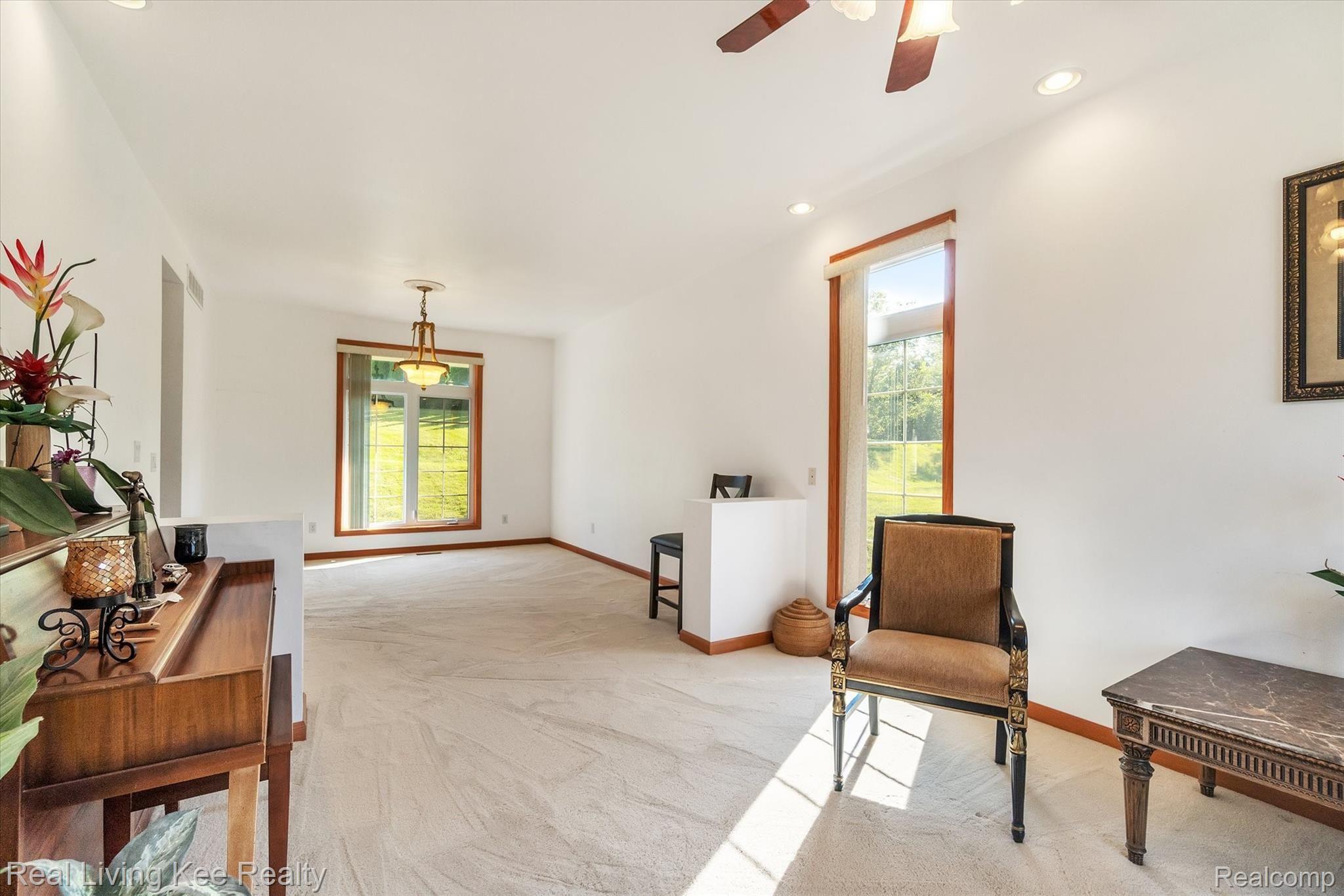 39 Fieldway Court Rochester, MI 48306 - Photo 9 of 55 09-39-Fieldway-Ct-WindowStill-Real-Estate-Photography-9.jpg