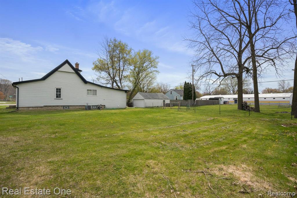 45445 Willis Road Belleville, MI 48111 - Photo 30 of 32