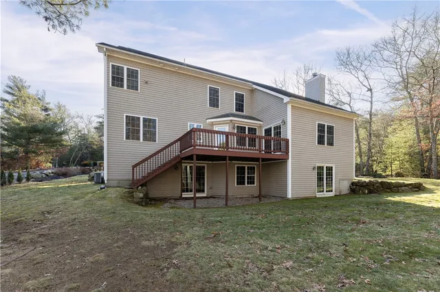 $949,900 | 47 Wooded Grove Circle, South Kingstown, RI 02892