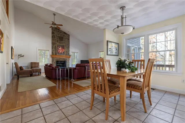 $949,900 | 47 Wooded Grove Circle, South Kingstown, RI 02892