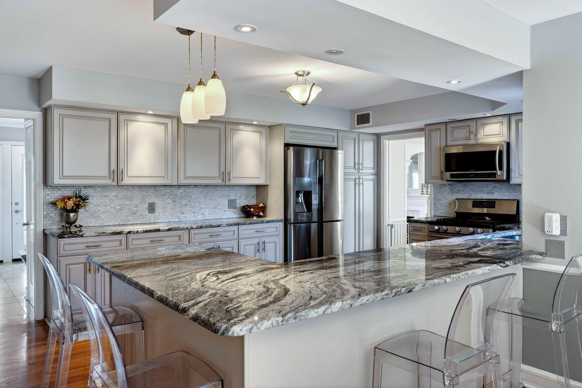 2433 Brookwood Road Columbus, OH 43209 - Photo 15 of 105 Kitchen
