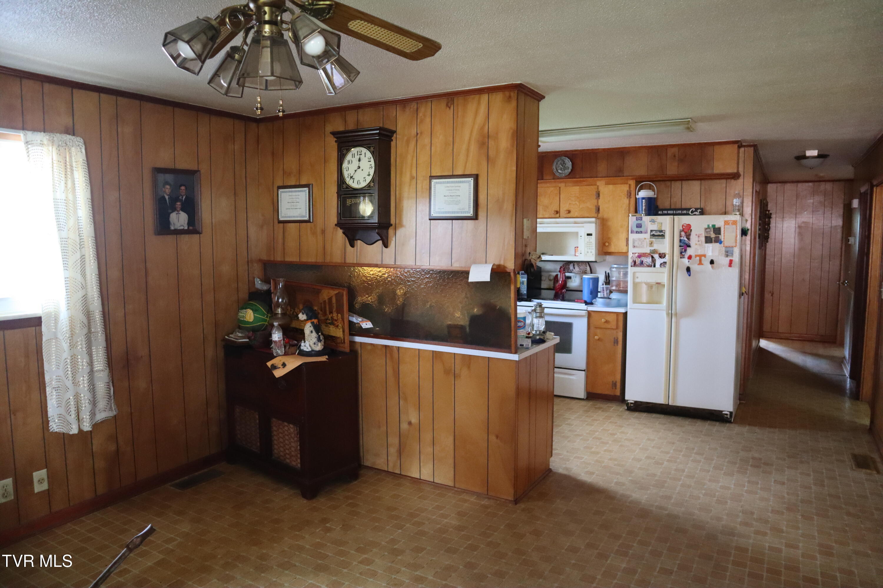 160 Emerald Road Mosheim, TN 37818 - Photo 5 of 15 IMG_0052