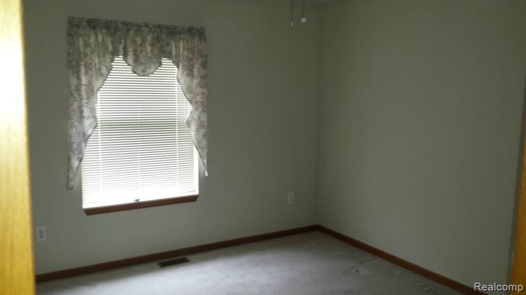8240 Brown Road Avoca, MI 48006 - Photo 8 of 18 BEDROOM 2