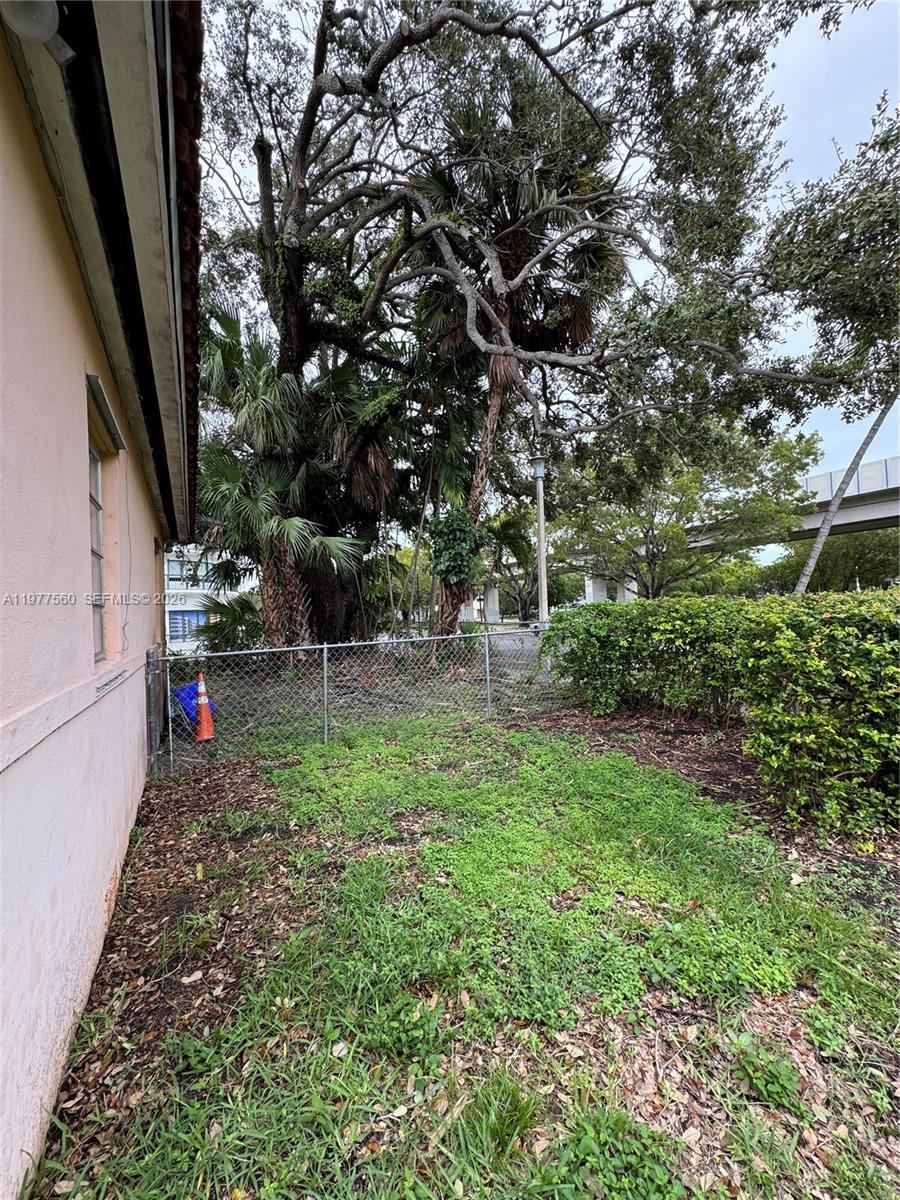 2652 Southwest 23rd Avenue, Unit BACK Miami, FL 33133 - Photo 8 of 11