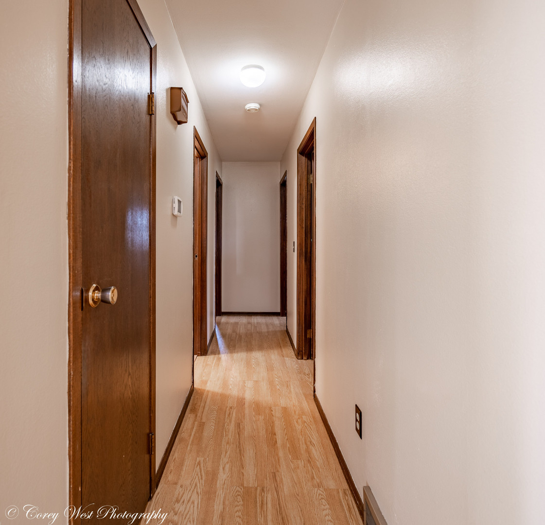 6790 Cherry Valley Road Kingston, IL 60145 - Photo 27 of 44 a view of hallway