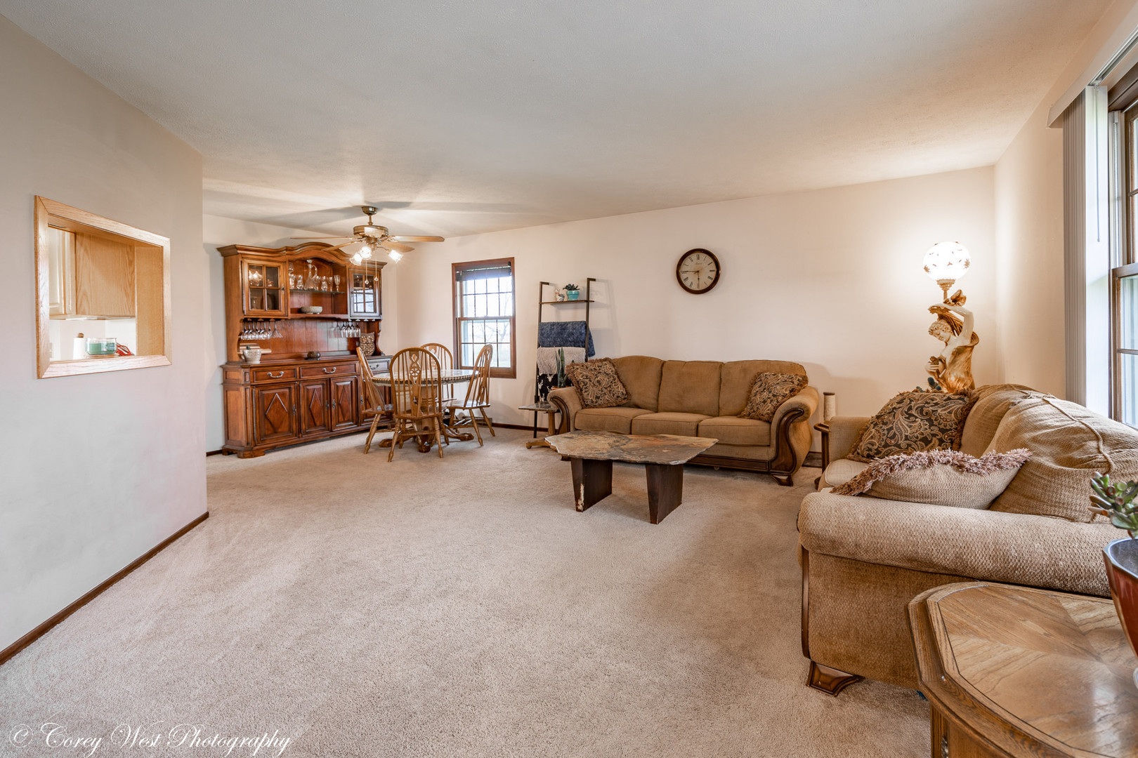 6790 Cherry Valley Road Kingston, IL 60145 - Photo 6 of 44 a living room with furniture and a couch