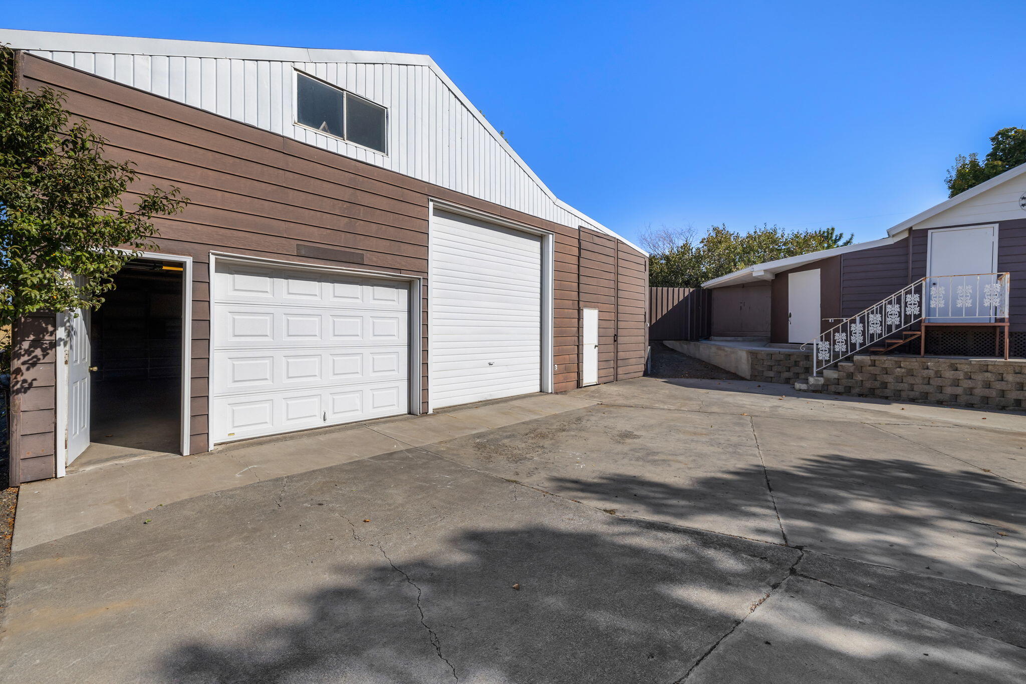 2752 Southwest Aaron Street Madras, OR 97741 - Photo 6 of 51 2024_10_05_2752_sw_aaron_St_madras-38