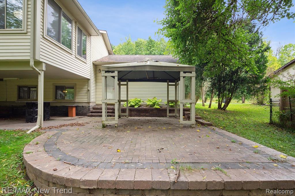 1347 Ruby Avenue Rochester Hills, MI 48309 - Photo 45 of 53