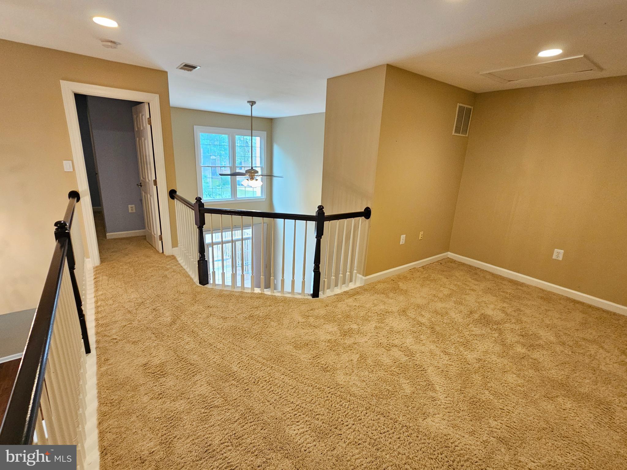 1369 Park Garden Lane Reston, VA 20194 - Photo 16 of 31 Loft