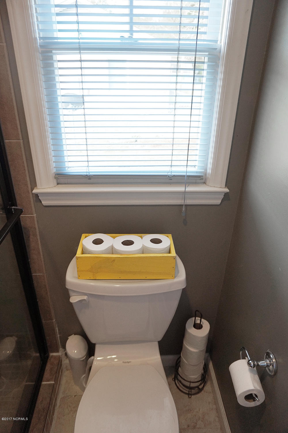 204 Beawood Road Wilmington, NC 28411 - Photo 23 of 29 23-master_bath_toilet