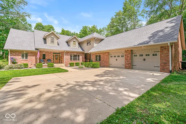 $800,000 | 5599 Brandywine Road, Shelbyville, IN 46176