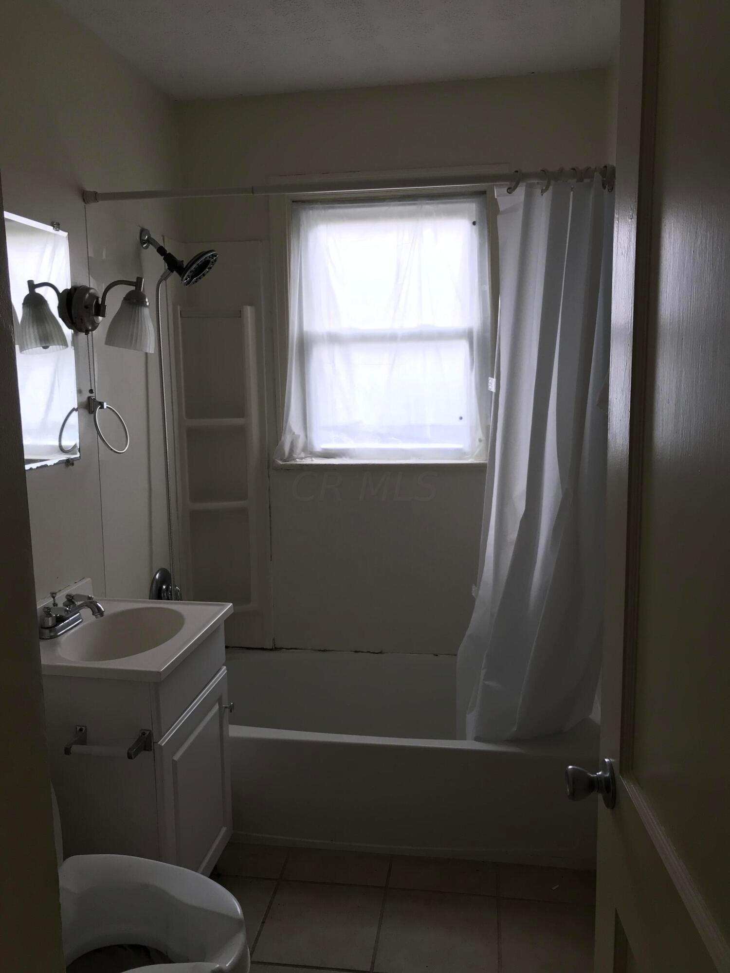 1824 Rhoda Avenue Columbus, OH 43212 - Photo 10 of 23 Gallery Image 10