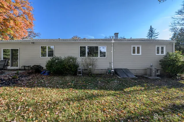 $399,900 | 4 Hickory Hill Drive, Ewing, NJ 08618