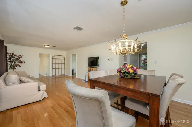 $399,900 | 4 Hickory Hill Drive, Ewing, NJ 08618