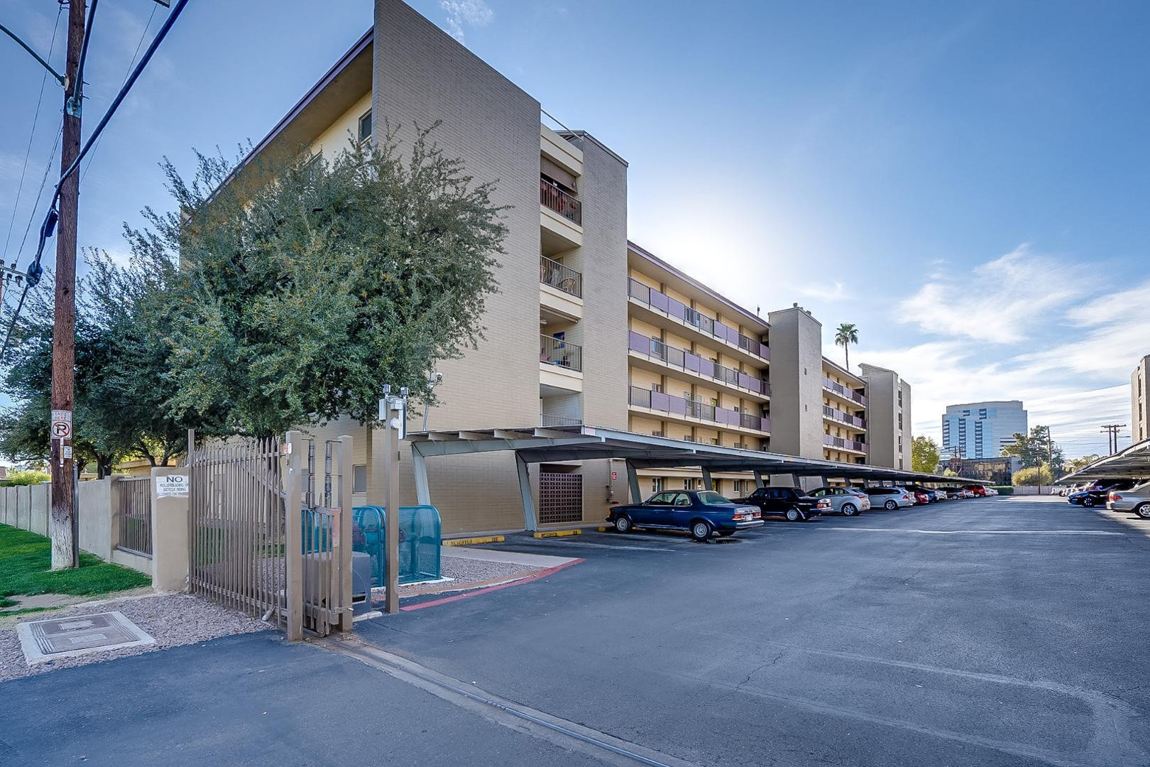 351 East Thomas Road, Unit D201 Phoenix, AZ 85012 - Photo 2 of 38 Photo #2