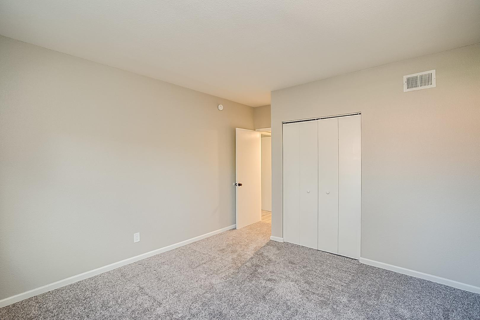 351 East Thomas Road, Unit D201 Phoenix, AZ 85012 - Photo 23 of 38 Photo #24