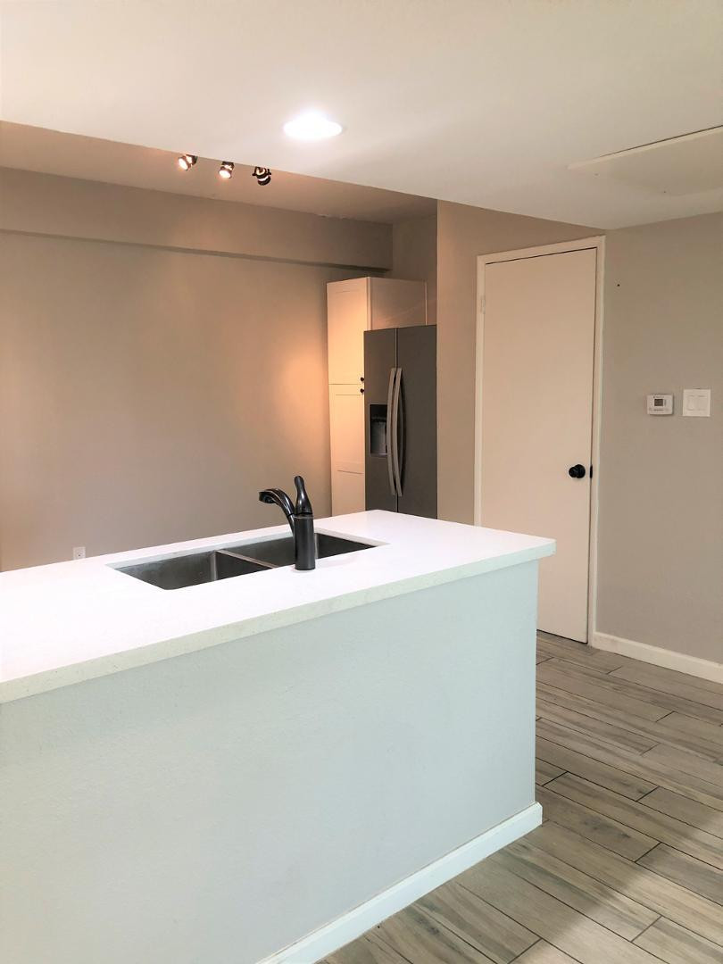 351 East Thomas Road, Unit D201 Phoenix, AZ 85012 - Photo 25 of 38 Photo #26