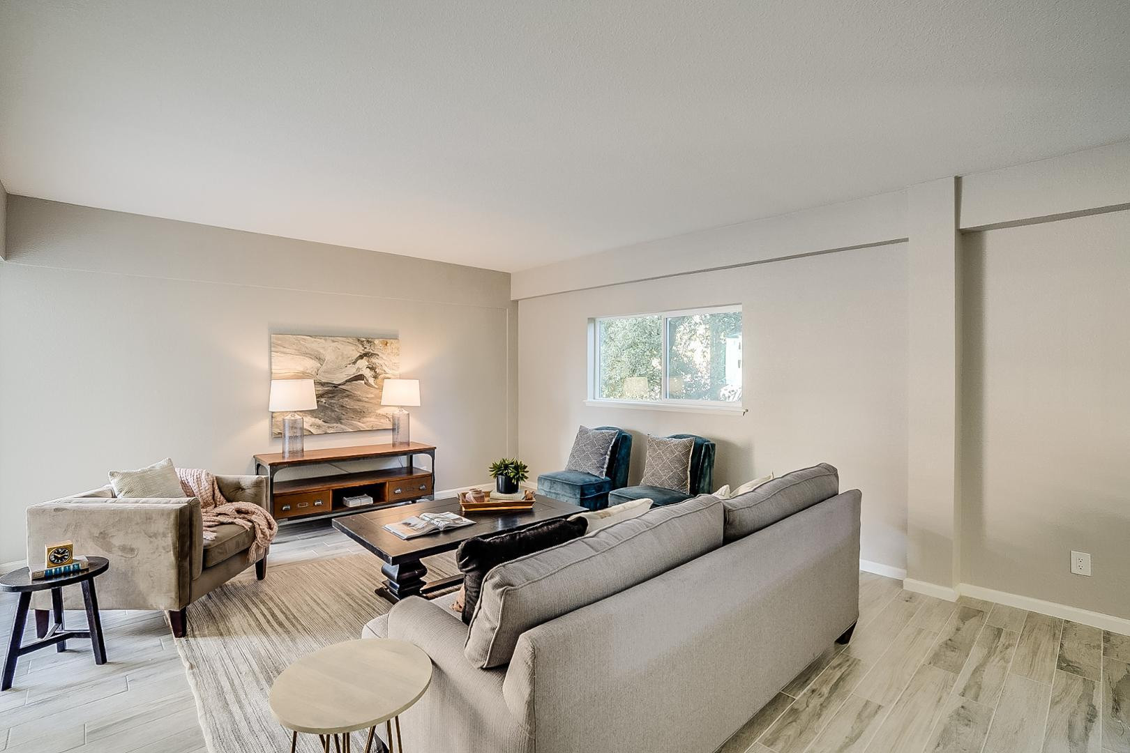 351 East Thomas Road, Unit D201 Phoenix, AZ 85012 - Photo 4 of 38 Photo #4