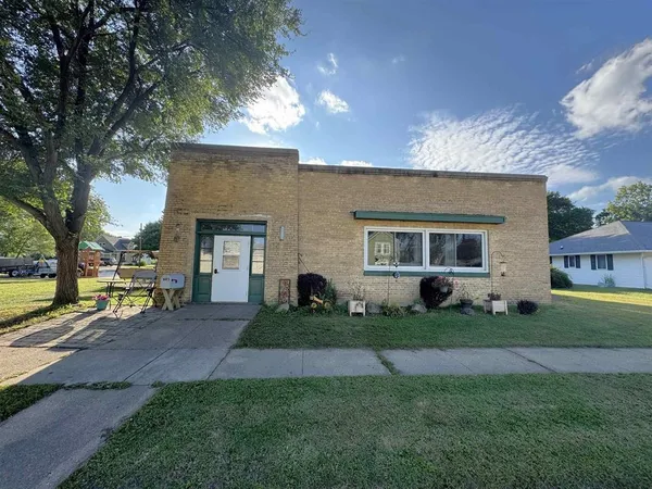 $320,000 | 605 East 4th Avenue, Brodhead, WI 53520