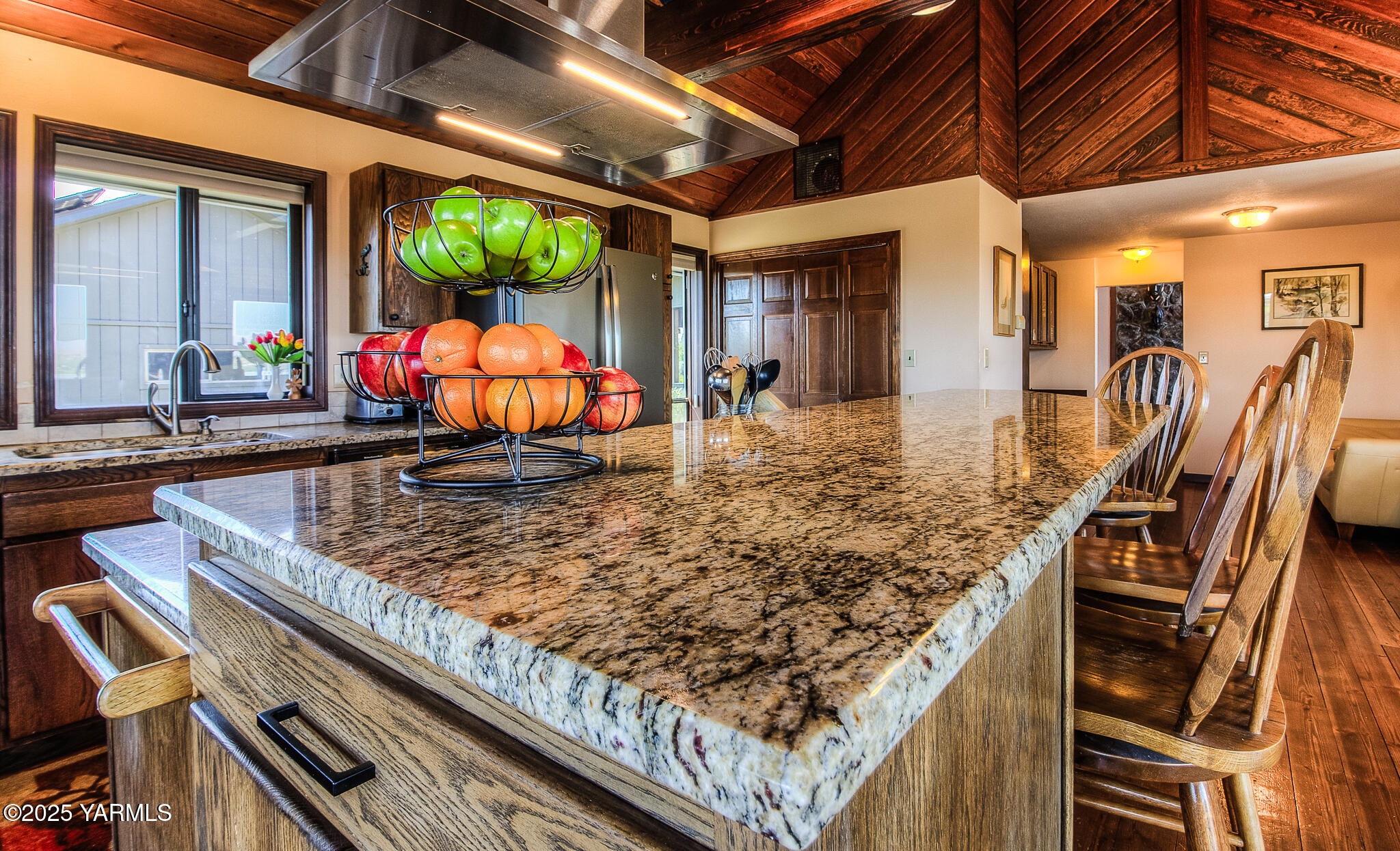 541 Basalt Springs Way Yakima, WA 98908 - Photo 4 of 51 Slab Granite Kitchen