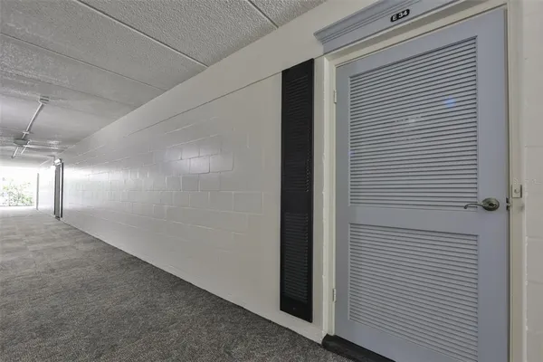 $2,300 | 3325 Bayshore Boulevard, Unit E34, Tampa, FL 33629