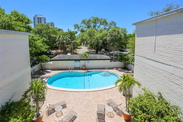 $2,300 | 3325 Bayshore Boulevard, Unit E34, Tampa, FL 33629