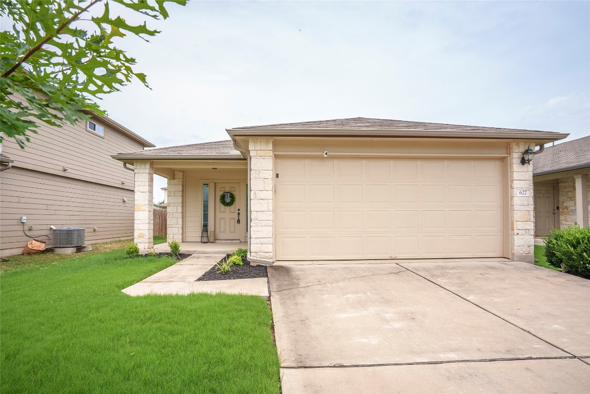 a front view of house with yard
