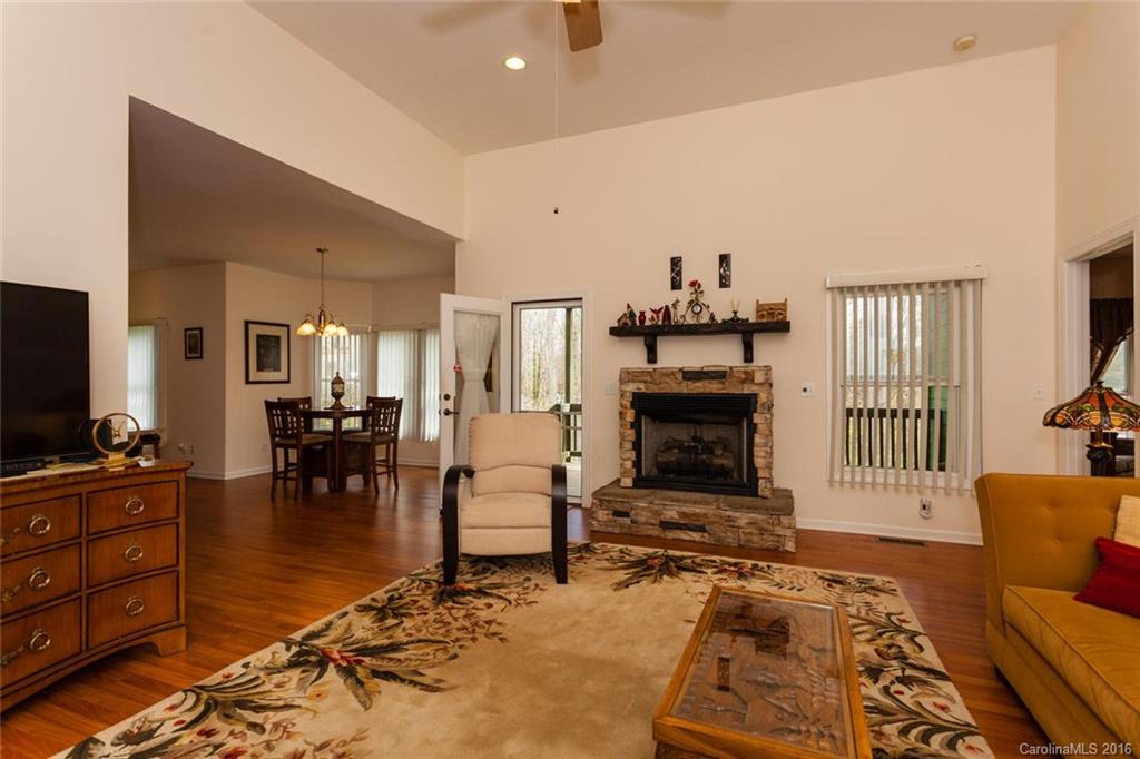 71 Noble Road Fairview, NC 28730 - Photo 2 of 22 Gallery Image 2