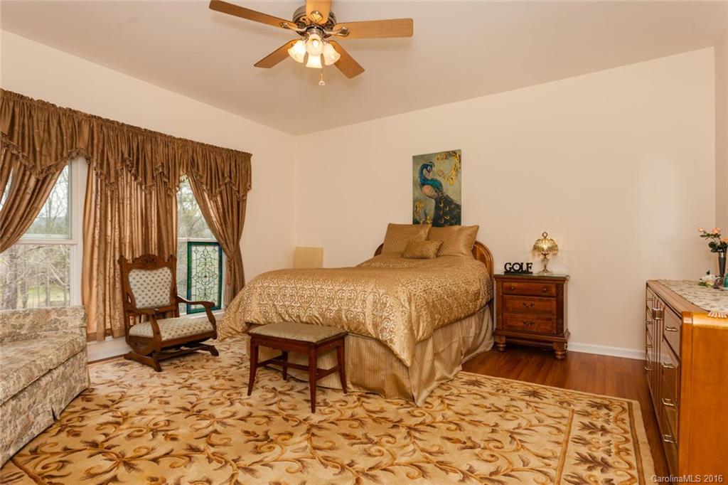 71 Noble Road Fairview, NC 28730 - Photo 12 of 22 Gallery Image 12