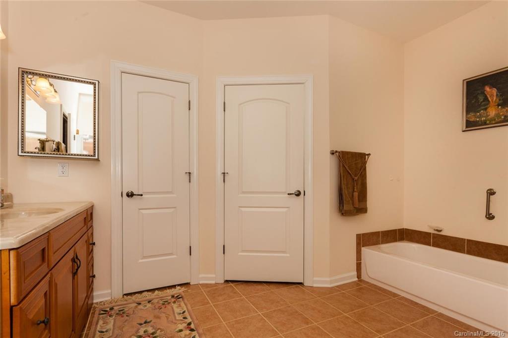 71 Noble Road Fairview, NC 28730 - Photo 13 of 22 Gallery Image 13