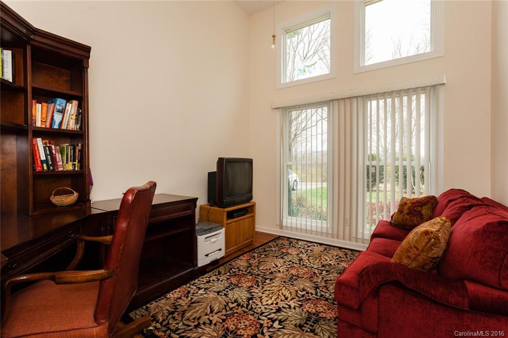 71 Noble Road Fairview, NC 28730 - Photo 14 of 22 Gallery Image 14