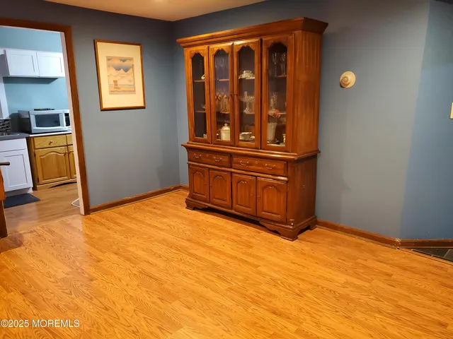 $4,000 | 411 Woodland Avenue, Avon-by-the-Sea, NJ 07717