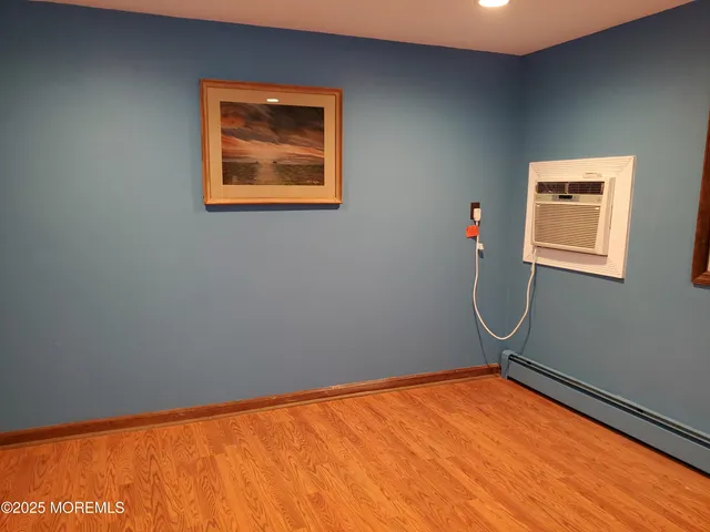 $4,000 | 411 Woodland Avenue, Avon-by-the-Sea, NJ 07717