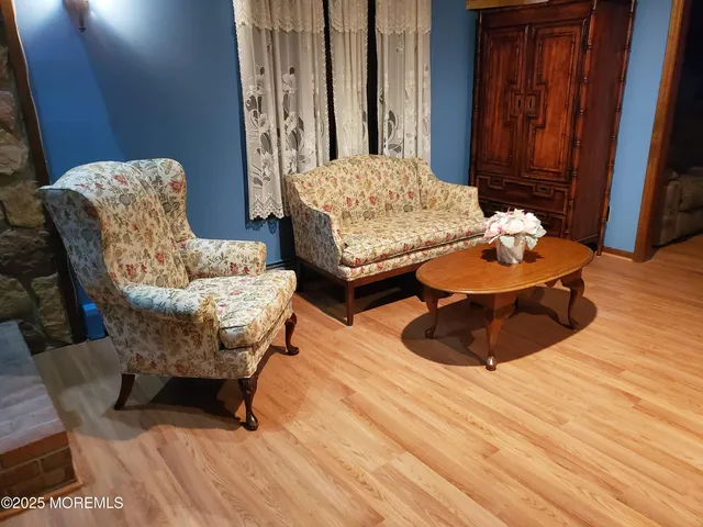 $4,000 | 411 Woodland Avenue, Avon-by-the-Sea, NJ 07717