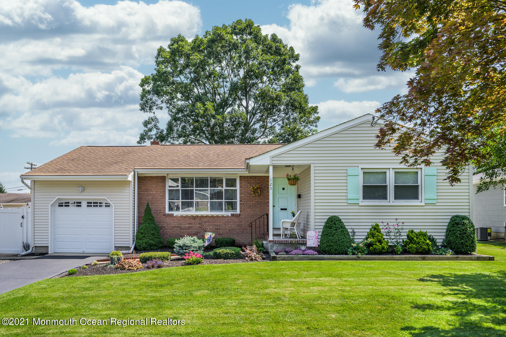 125 Jordan Road Brick, NJ 08724 - Photo 2 of 28 a front view of house with yard and green space