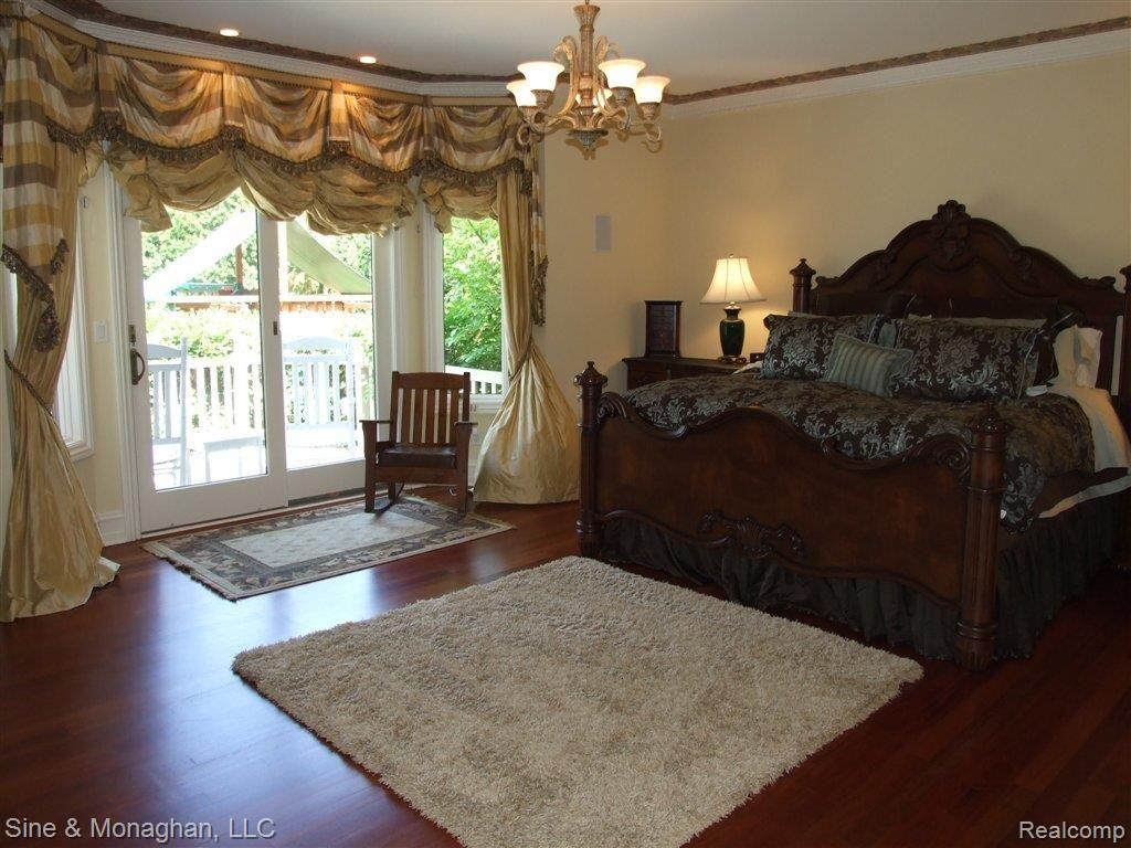226 Touraine Road Grosse Pointe, MI 48236 - Photo 13 of 25 Master Bedroom.JPG