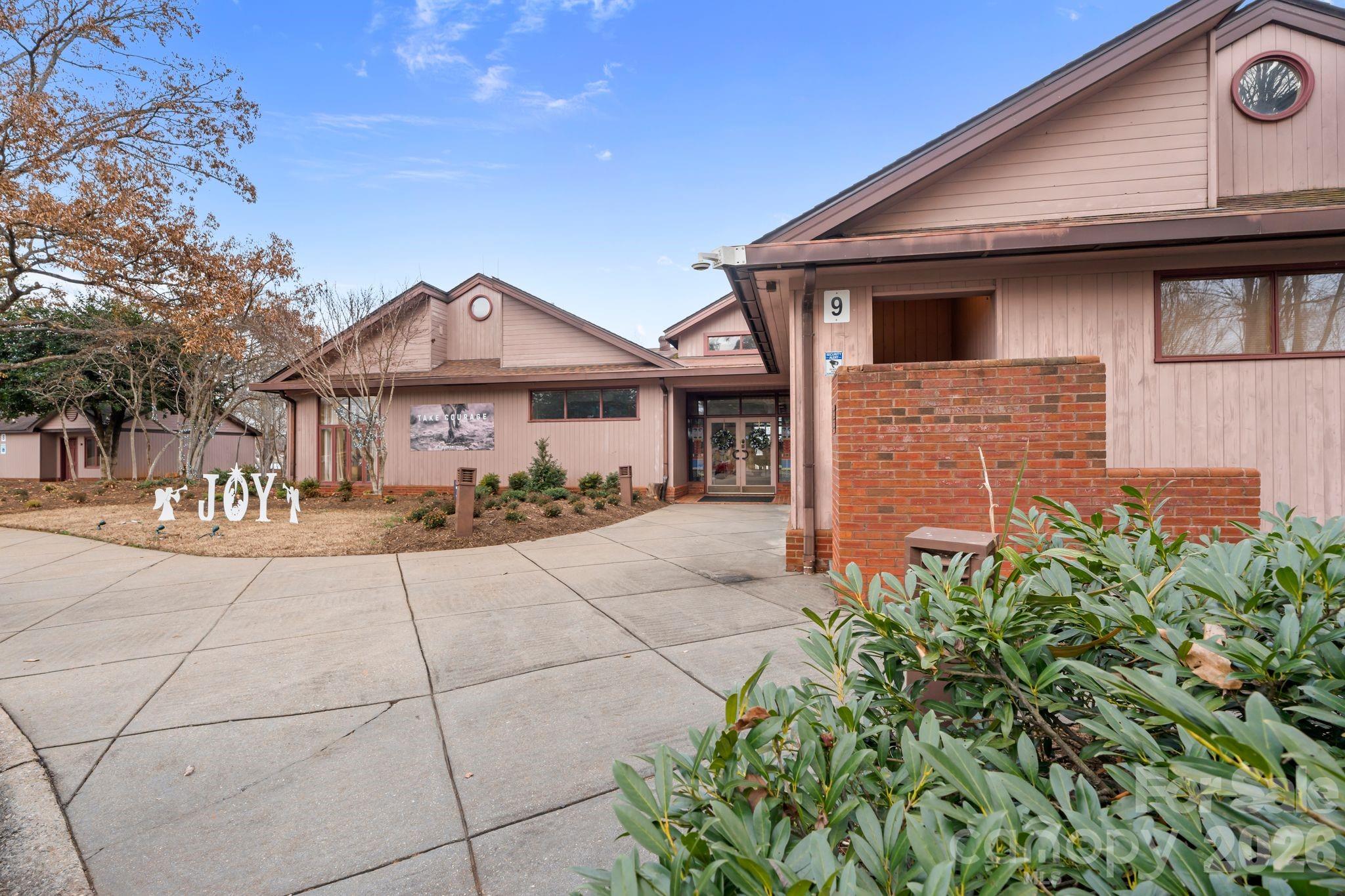 6692 Valwood Road Conover, NC 28613 - Photo 9 of 38