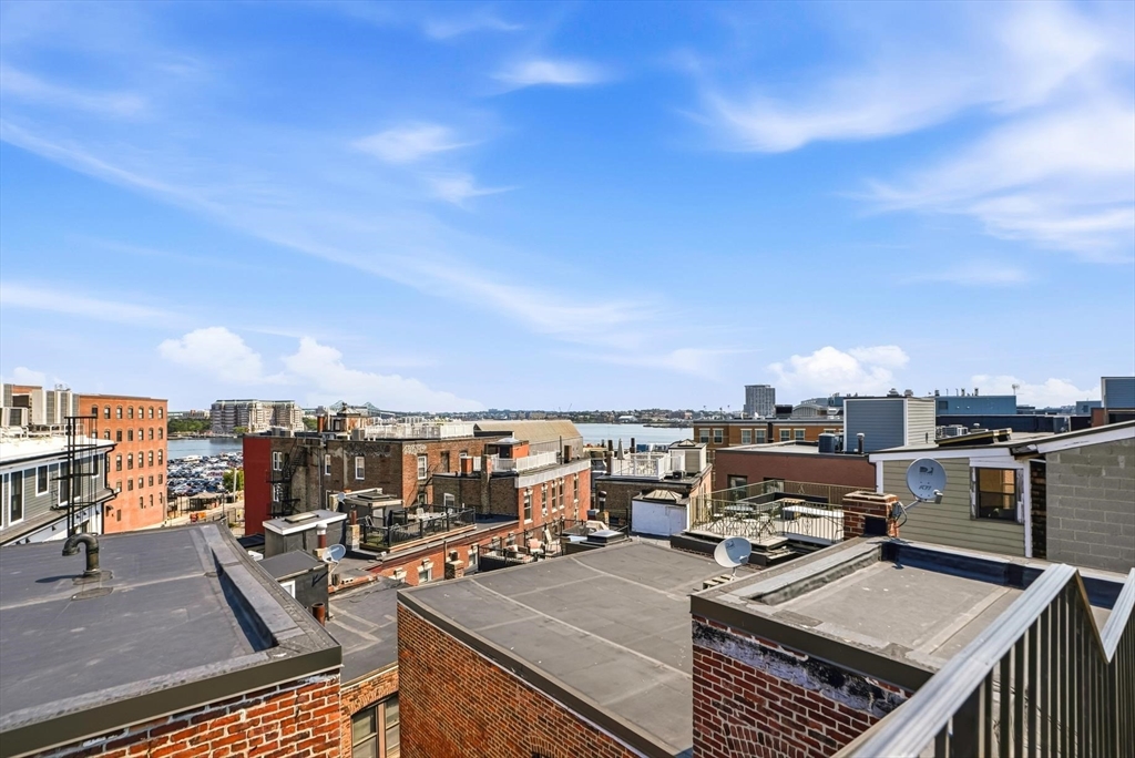 8 Battery Street, Unit 4 Boston, MA 02109 - Photo 27 of 33