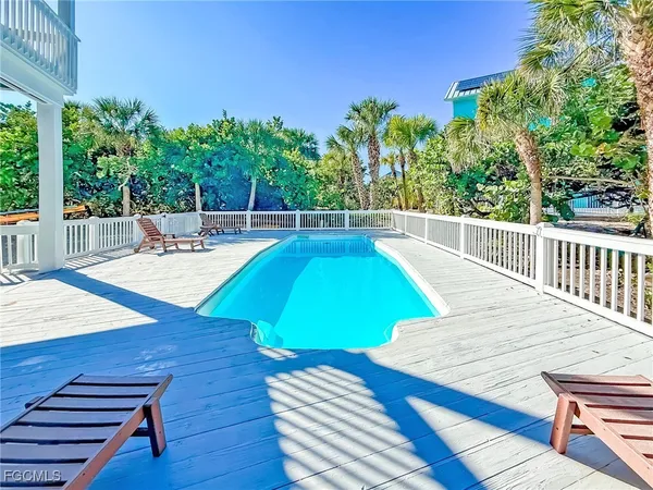 $1,895,000 | 4560 Conch Shell Drive, Upper Captiva, FL 33924