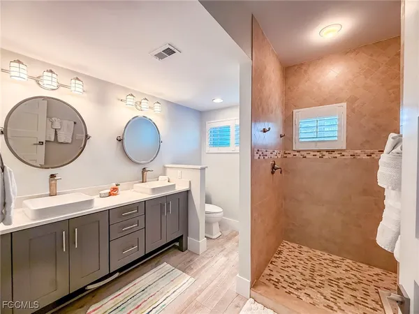 $1,895,000 | 4560 Conch Shell Drive, Upper Captiva, FL 33924