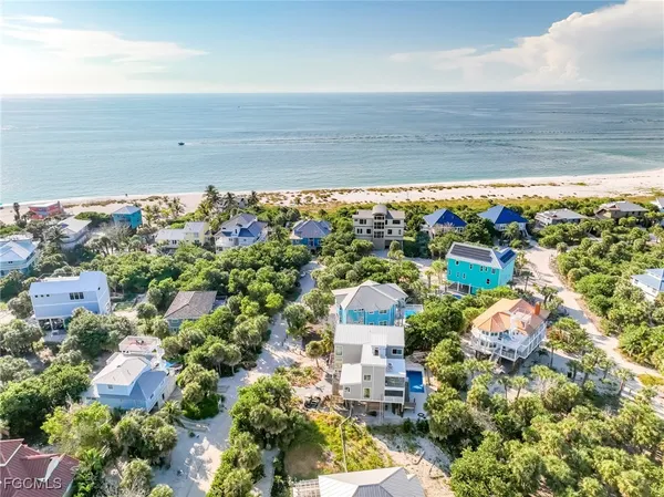 $1,895,000 | 4560 Conch Shell Drive, Upper Captiva, FL 33924