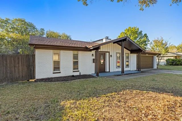 $2,600 | 8009 Northbrook Drive, Benbrook, TX 76116