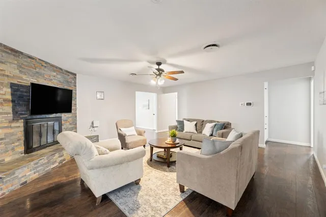 $2,600 | 8009 Northbrook Drive, Benbrook, TX 76116